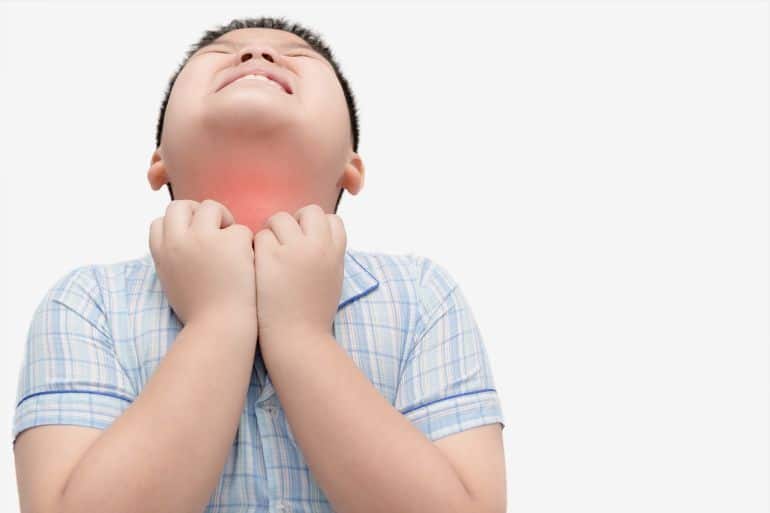 هذه الأعراض تنذر بالتهاب المريء لدى الأطفال